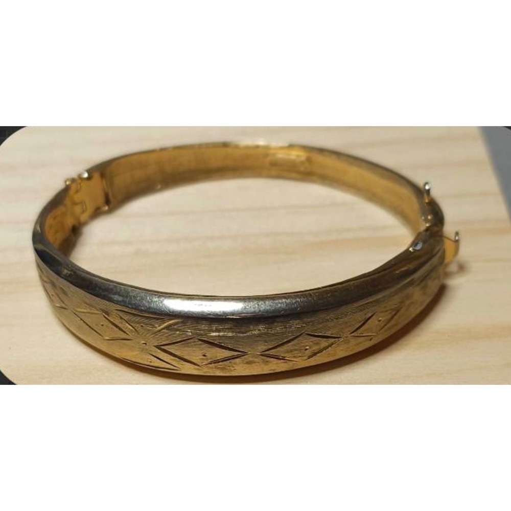 Vintage Kramer Gold tone Cuff Bracelet With Unique Pattern